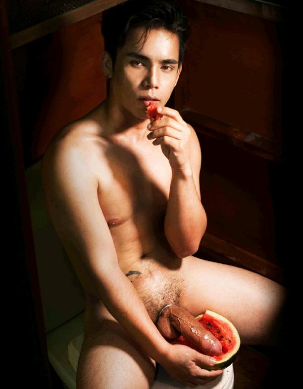 MAN-OMG-7---JOEY-RAINING-BOY